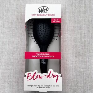 Wet Brush Easy Blowout Brush Black Ceramic‎ HeatFlex Bristles for All Hair Types